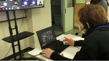 新冠中学校