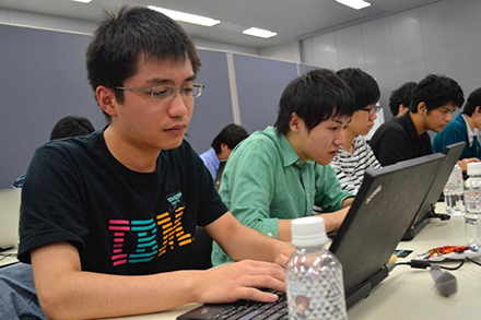 IBMのTシャツで初めてのCTFに挑んだ参加者